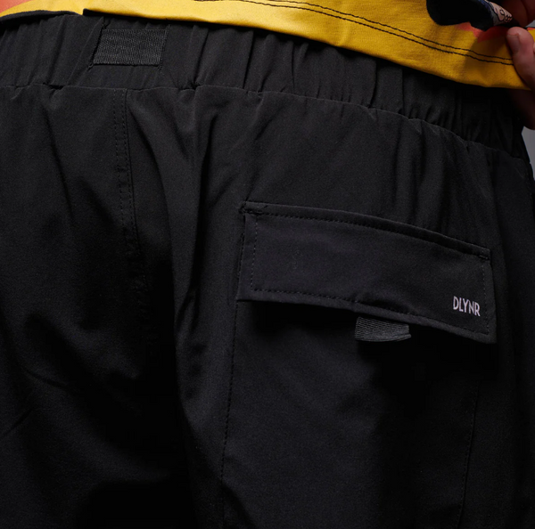 DOLLY NOIRE | TECNO SHORTS CARGO | Pantalone corto cargo nero